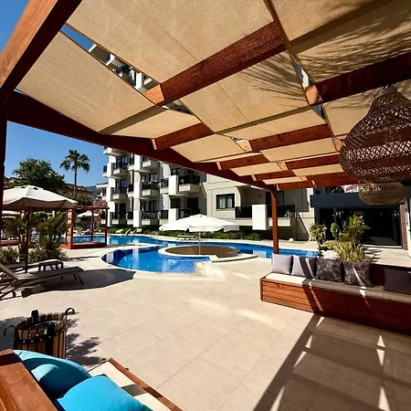 Sa Apartments! Luxury Sea View 2bd Duplex Apartment *