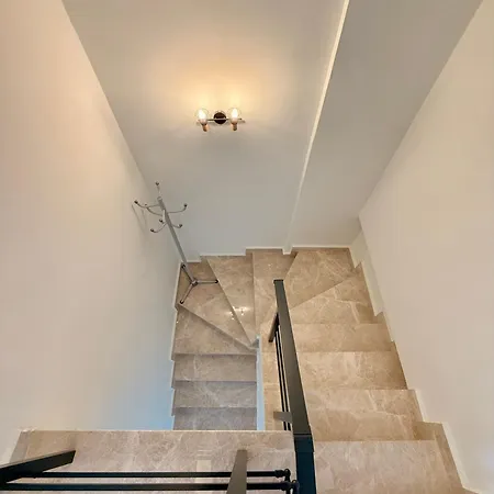Sa Apartments! Luxury Sea View 2bd Duplex Apartment