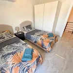 Sa Apartments! Luxury 2bd Duplex